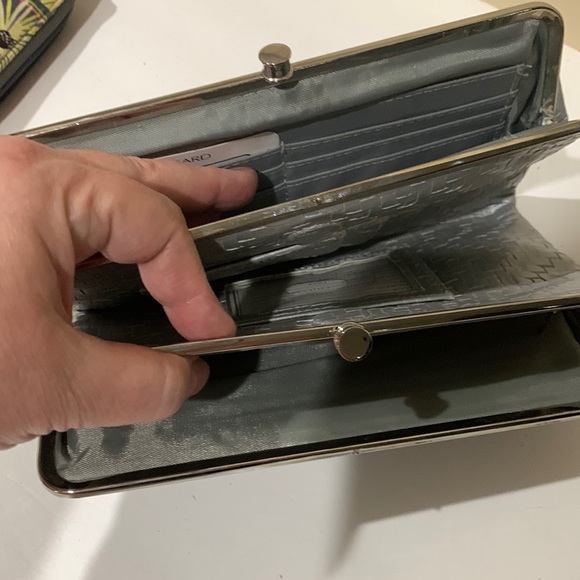 Clutch - Picture 3 of 12